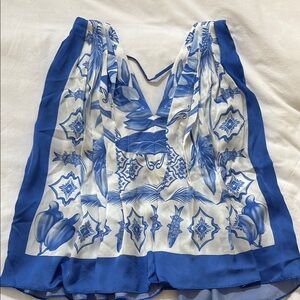 Verandah Silky Blue and White Patterned Sleeveless Top Size M NWT